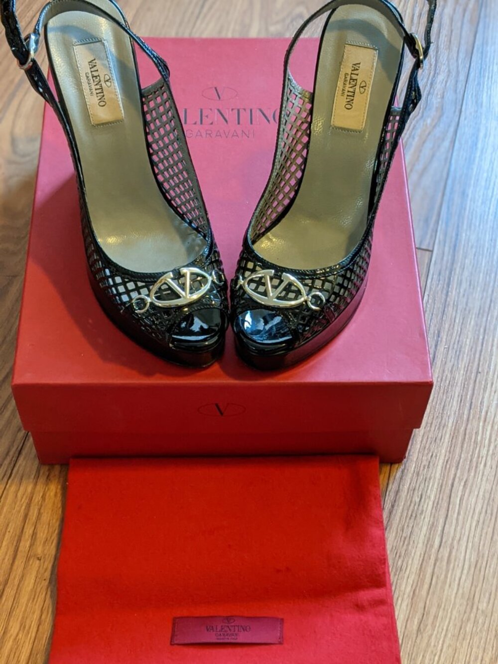 Valentino Garavani Black Mesh Crystal Lattice VLogo Platform Heels 37.5 US 7.5